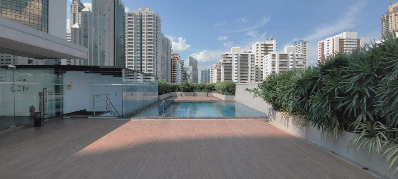 Twenty Three Residence Bangkok Extérieur photo