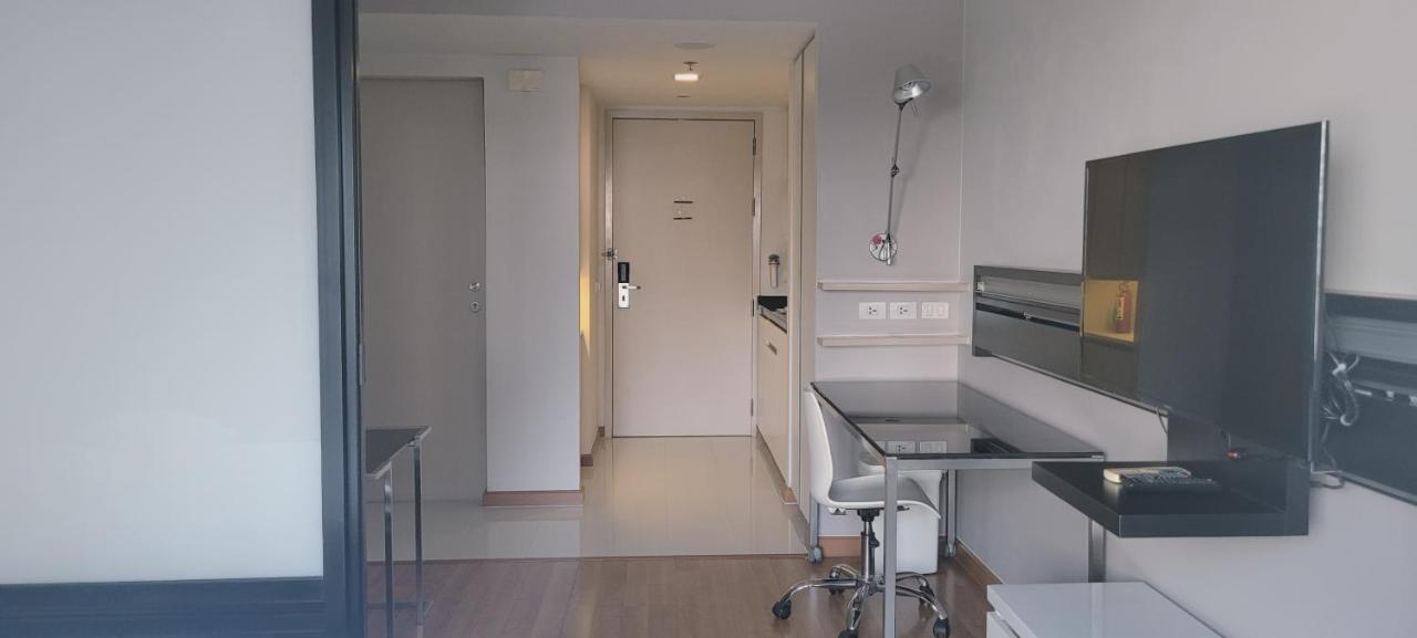Twenty Three Residence Bangkok Extérieur photo