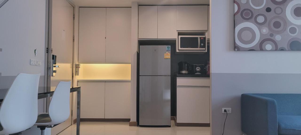 Twenty Three Residence Bangkok Extérieur photo
